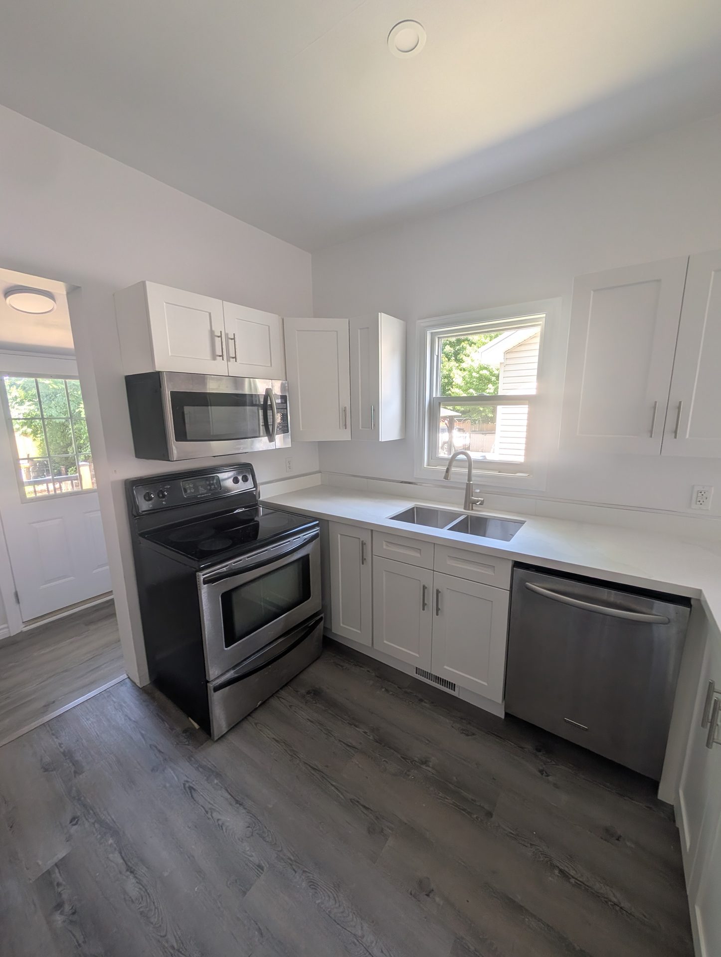 New Quartz Kitchen